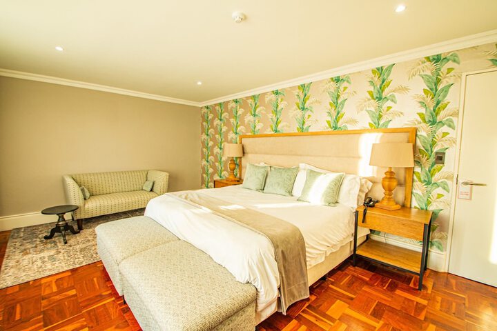 Room 33 of 89