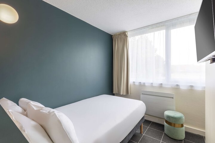 Room 18 of 67