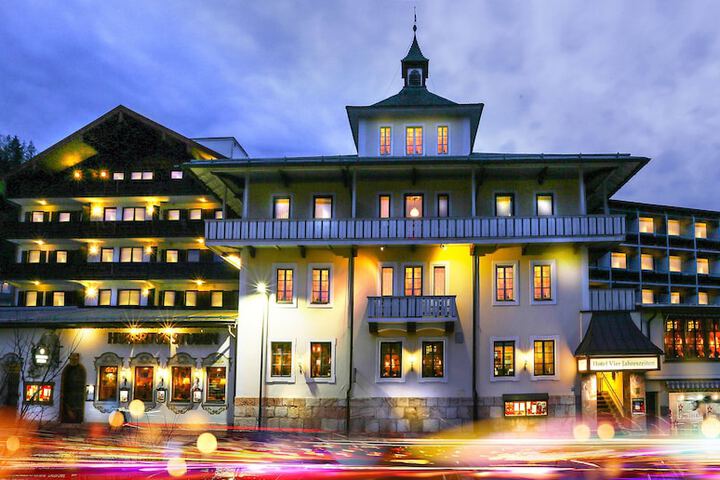 Photo of Hotel Vier Jahreszeiten Berchtesgaden