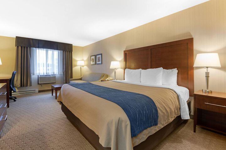 Room 10 of 34