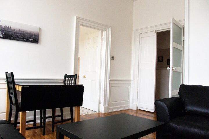 Room 21 of 27