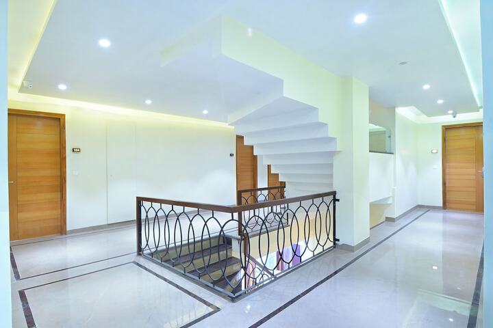 Hotel Interior 4 of 24