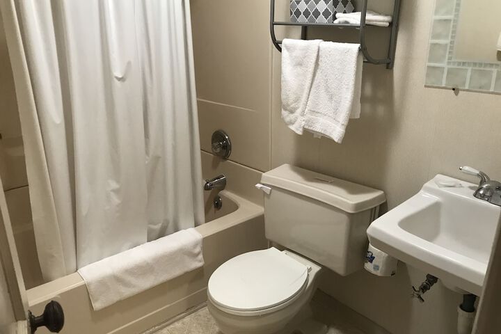 Room 47 of 61