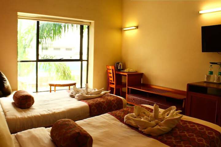 Room 8 of 34