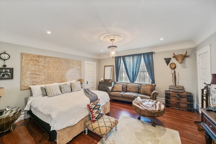 Room 2 of 48