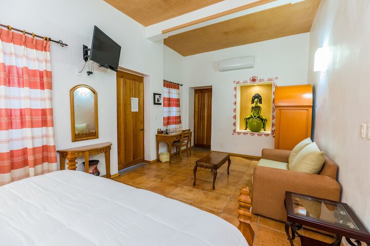 Room 5 of 40