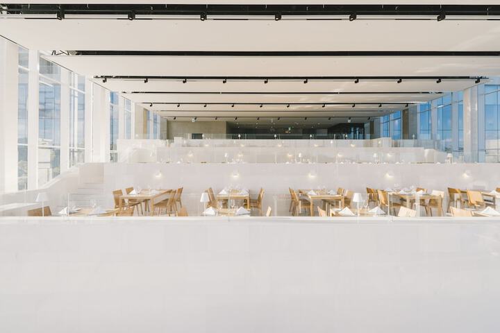Dining 106 of 161