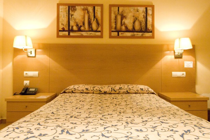 Room 6 of 31