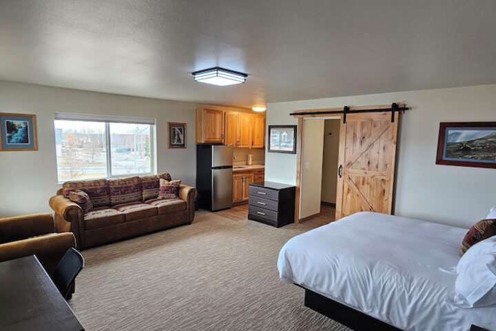 Room 14 of 37