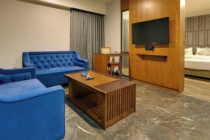 Room 12 of 40