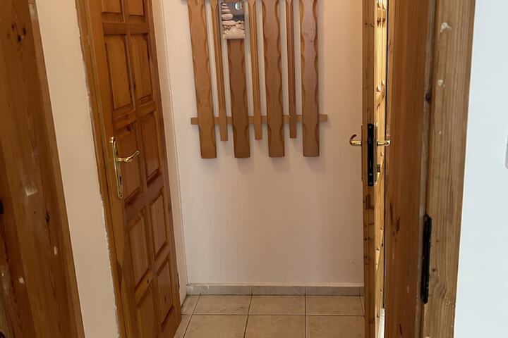 Room 61 of 146