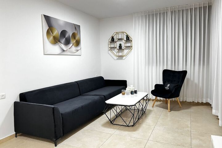 Room 20 of 28