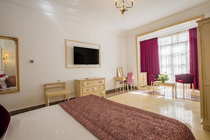 Room 25 of 52