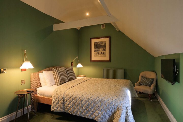 Room 6 of 42