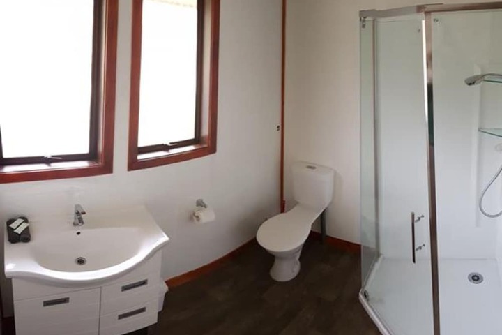 Room 32 of 38