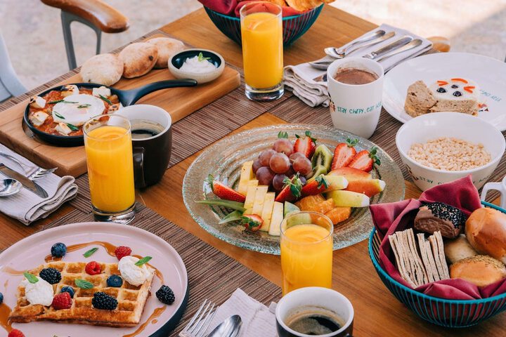 Breakfast/Coffee Service 98 of 195