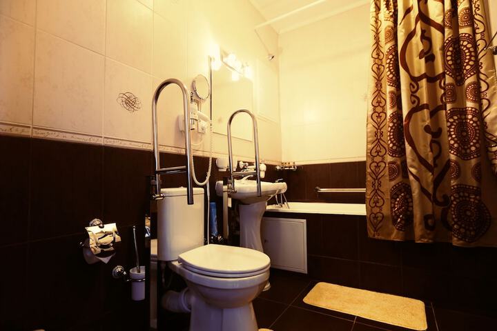 Clean Restrooms