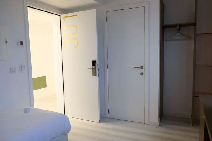 Room 3 of 13