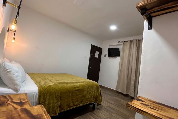 Room 19 of 37