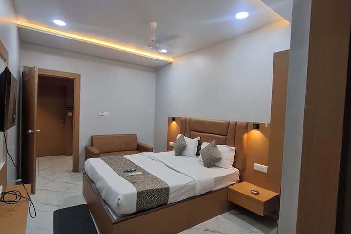 Room 9 of 22