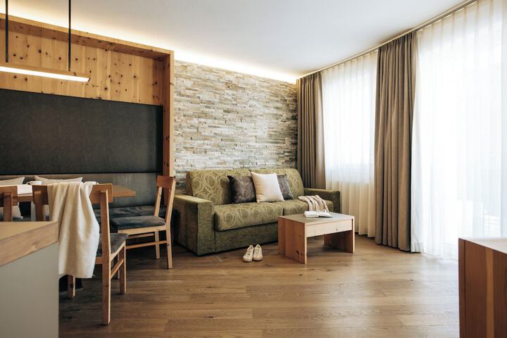 Room 14 of 240