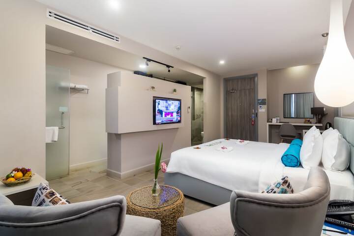 Room 22 of 165