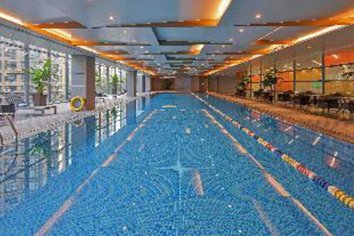 Pools & Facilities
