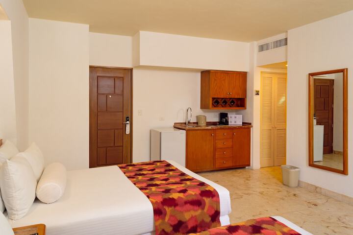 Room 11 of 38