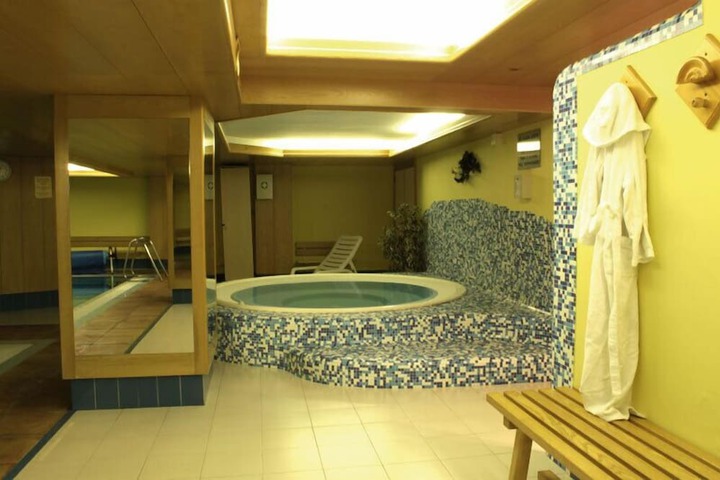 Spa 27 of 45