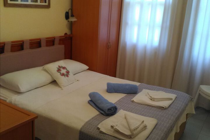 Room 7 of 25