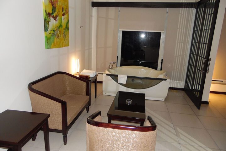 Room 8 of 26