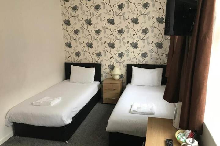 Room 6 of 60