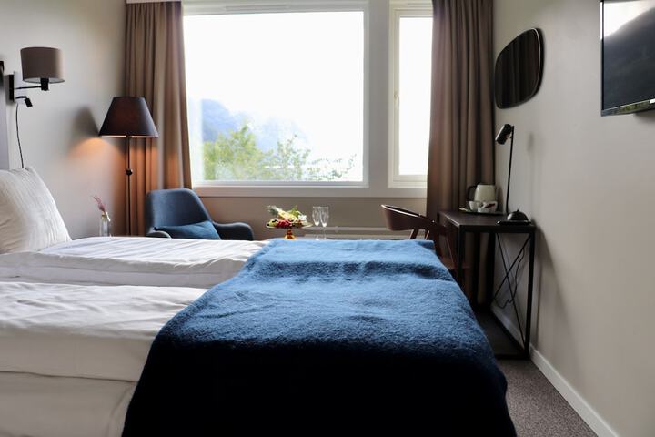 Room 4 of 19