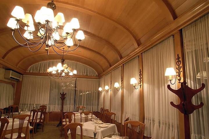 Food court