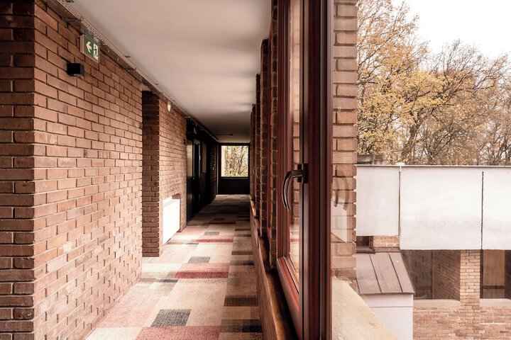 Hotel 75 of 82