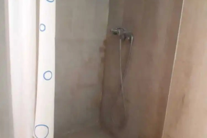 Room 10 of 20
