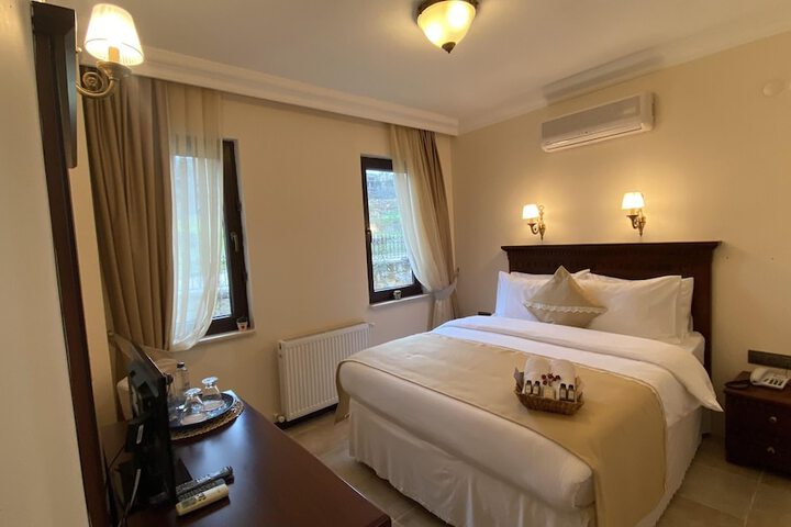 Room 10 of 50