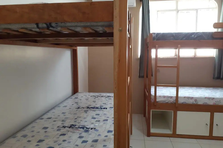 Room 3 of 10