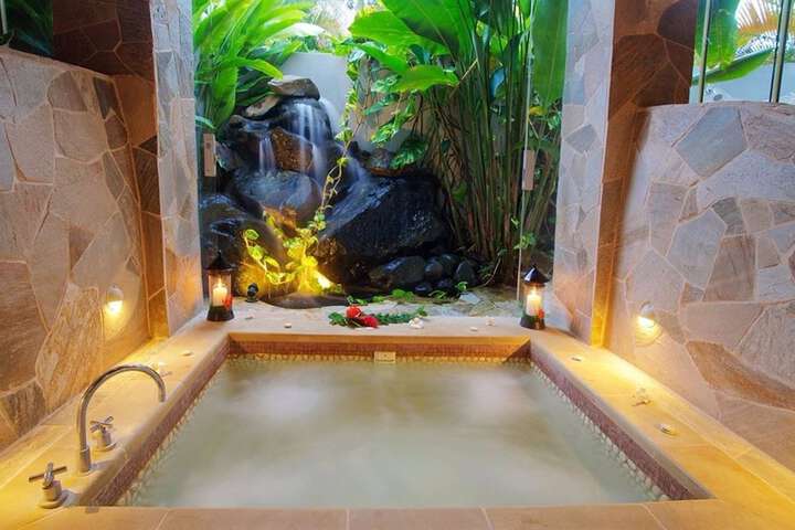 Hot Tub 20 of 58