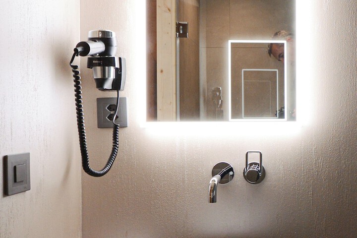 Room 36 of 65