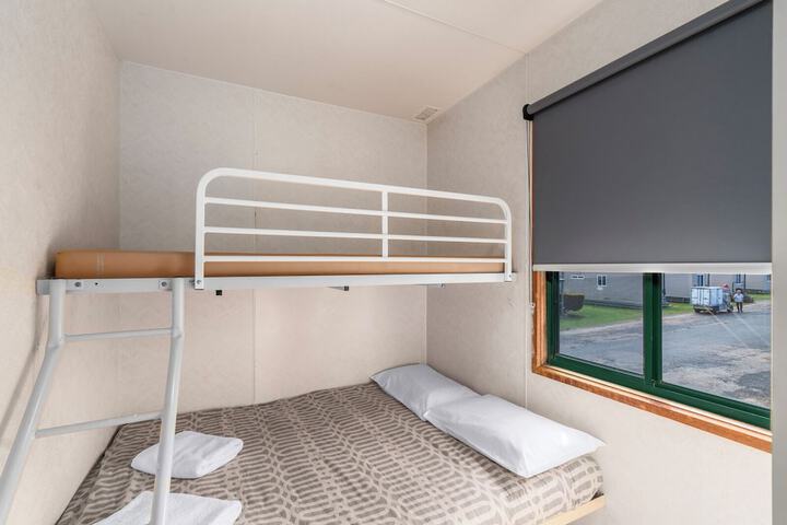 Room 7 of 96