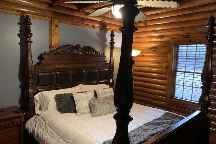 Room 5 of 13