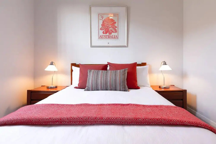 Bright and Elegant Executive 3 Bedroom Family Home