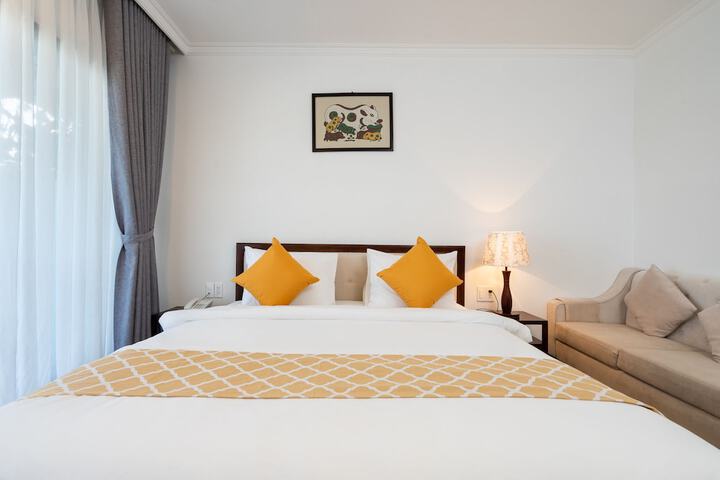 Room 43 of 149