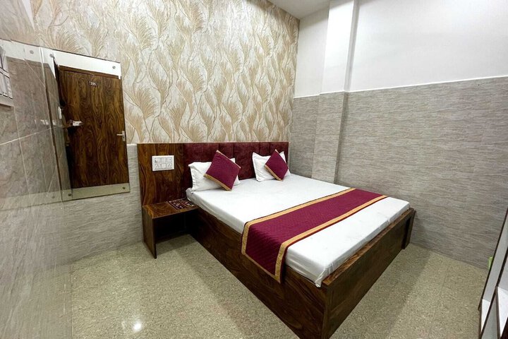 Room 15 of 31