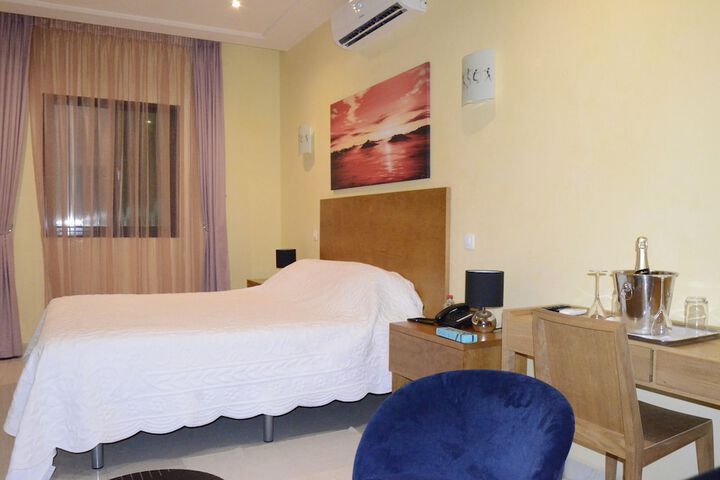 Room 3 of 69