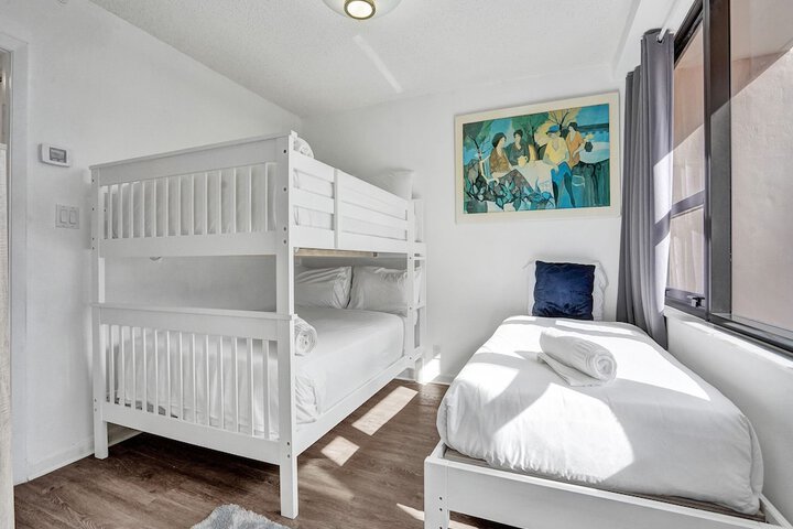 Room 109 of 723