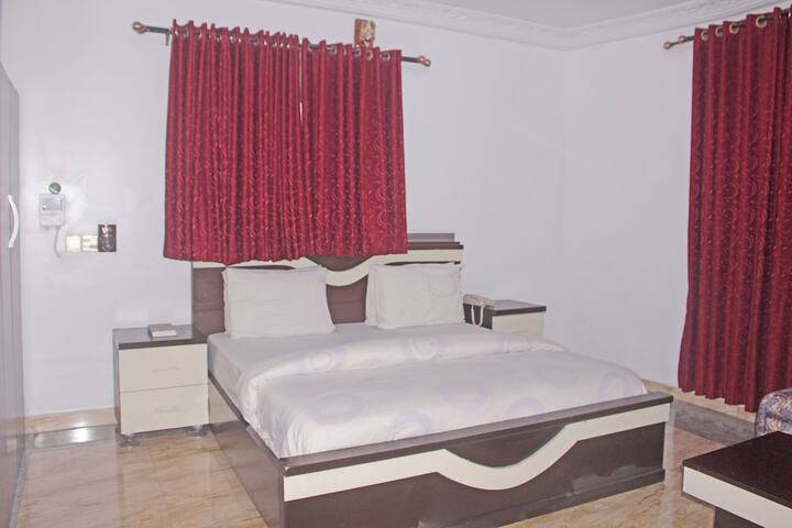 Room 18 of 38