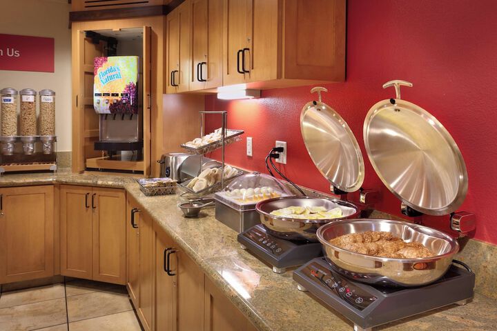 Breakfast/Coffee Service 24 of 28