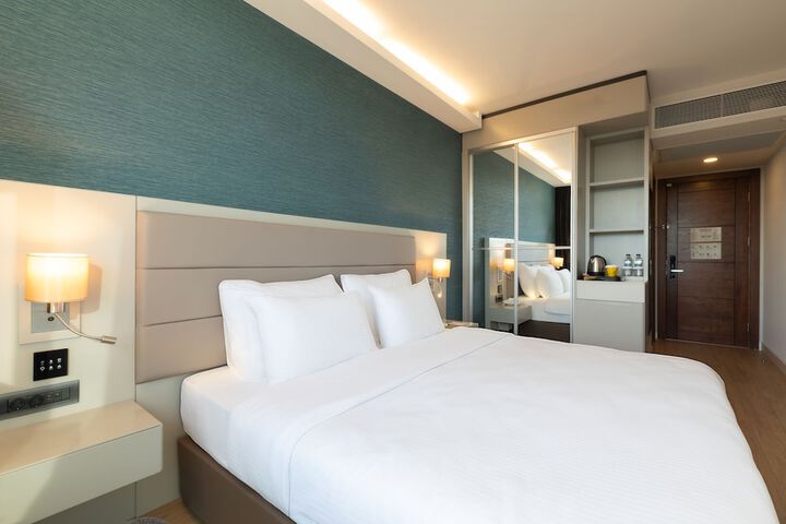 Room 46 of 96